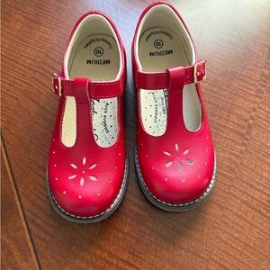 Footmates worn once! Size 10T